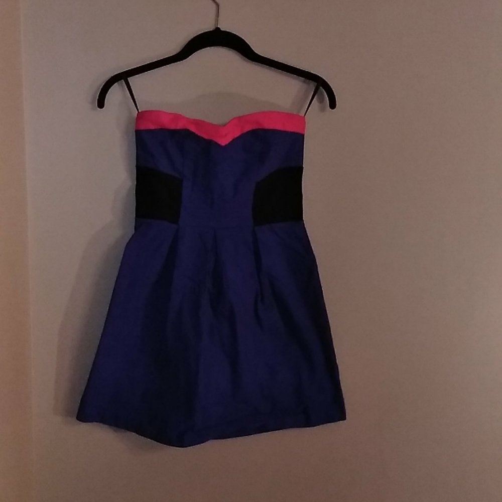 Strapless dress